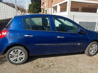 Usata Renault Clio II 75 CV (55 kW) 2008 Berlina