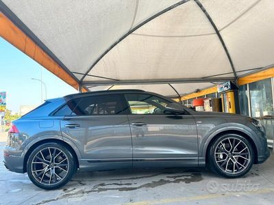 usata Audi Q8 50 Tdi quattro s-line Matrix Tetto 22"