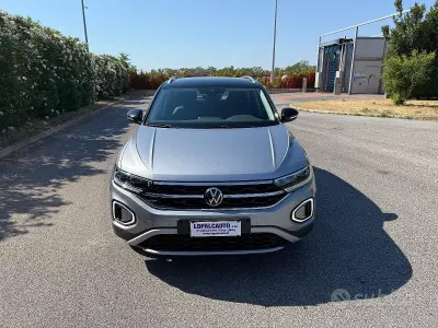 Usata VW T-Roc Style 110 CV (80 kW) 2023 Grigio SUV