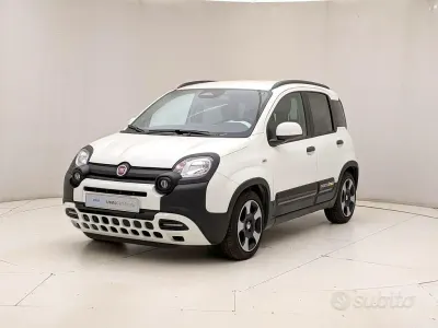 Usata Fiat Panda Cross 65 CV (47 kW) 2026 Bianco Utilitaria