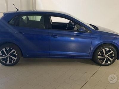 Używany VW Polo 80 KM (58 kW) 2019 Niebieski Hatchback