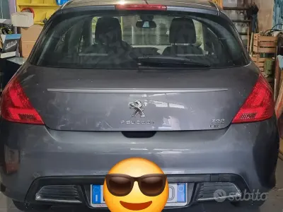 Usata Peugeot 308 112 CV (82 kW) 2011 Grigio Berlina