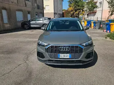 Usata Audi Q3 150 CV (110 kW) 2021 Verde SUV