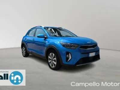 Usata Kia Stonic Urban 83 CV (61 kW) 2023 Blu metallizzato SUV