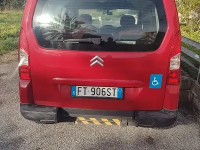 Usata Citroën e-Berlingo 90 CV (66 kW) 2010 Rosso Monovolume