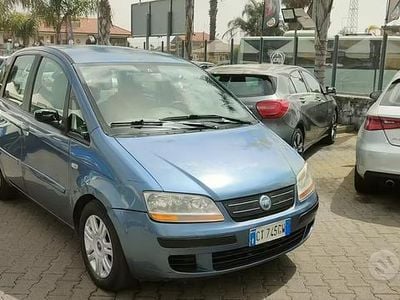 Usata Fiat Idea Dynamic 101 CV (74 kW) 2005 Grigio Monovolume