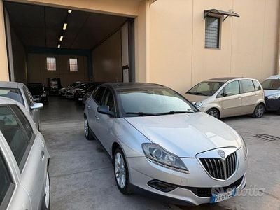 Usata Lancia Delta 120 CV (88 kW) 2008 Grigio Utilitaria