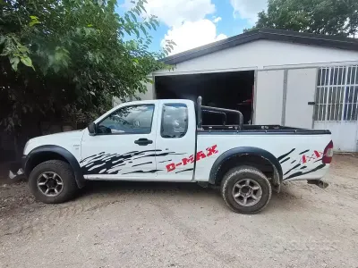 Usata Isuzu D-Max 101 CV (74 kW) 2005 Bianco SUV