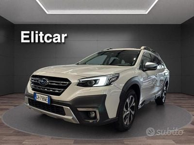 Usata Subaru Outback Premium 169 CV (124 kW) 2022 Bianco Station wagon