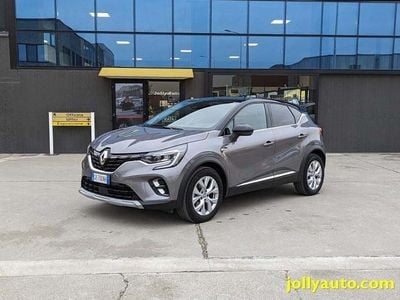 Usata Renault Captur Intens 101 CV (74 kW) 2022 Grigio scuro / metallizzato SUV