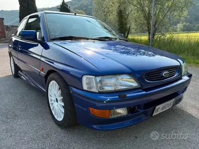 Usata Ford Escort RS 150 CV (110 kW) 1993 Blu Coupé