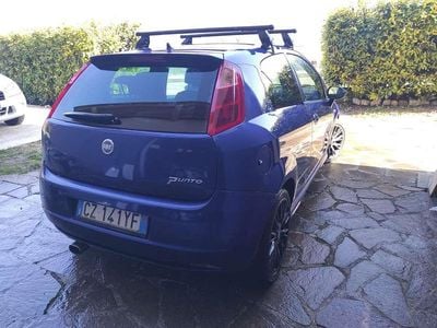 Usata Fiat Grande Punto Sport 131 CV (96 kW) 2006 Blu/azzurro Utilitaria