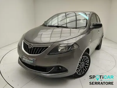 Usata Lancia Ypsilon S 70 CV (51 kW) 2024 Grigio Utilitaria