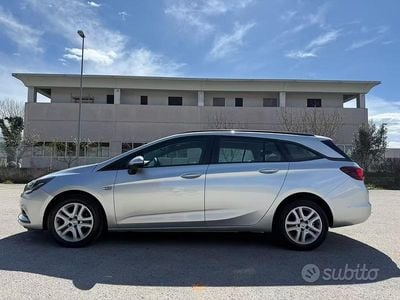 Usata Opel Astra Dynamic 110 CV (80 kW) 2018 Grigio Station wagon