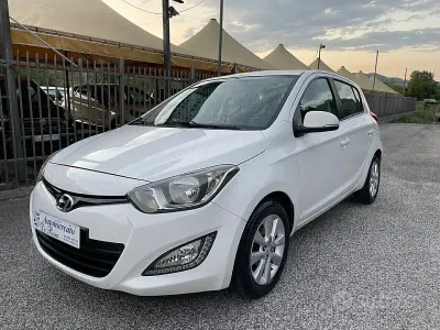 Usata Hyundai i20 Edition 85 CV (62 kW) 2012 Bianco Utilitaria