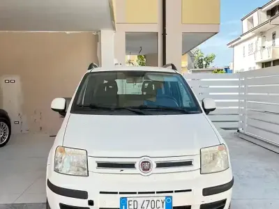Usata Fiat Panda 69 CV (50 kW) 2010 Bianco Utilitaria