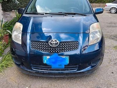 Usata Toyota Yaris 2006 Blu Utilitaria