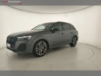 Usata Audi Q7 S-Line 286 CV (210 kW) 2024 Grigio daytona perlato SUV