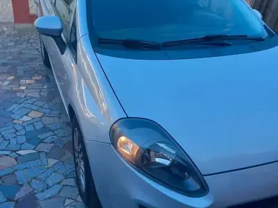 Usata Fiat Punto 85 CV (62 kW) 2015 Grigio Utilitaria