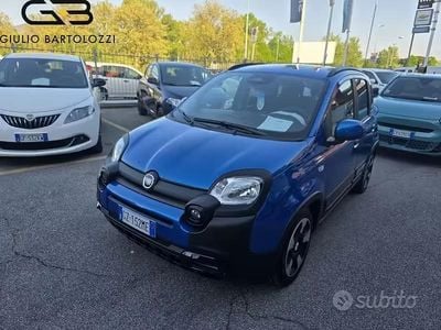 Usata Fiat Panda Cross Cross 70 CV (51 kW) 2025 Blu Utilitaria