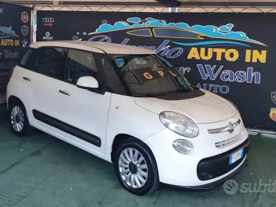 Usata Fiat 500L Lounge 120 CV (88 kW) 2016 Bianco Monovolume