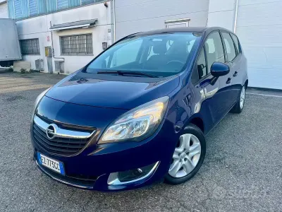 Usata Opel Meriva 120 CV (88 kW) 2015 Blu Monovolume