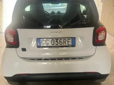 Begagnad Smart ForTwo Electric Drive Pulse 41 kW (56 HK) 2021 Vit Sportkupé
