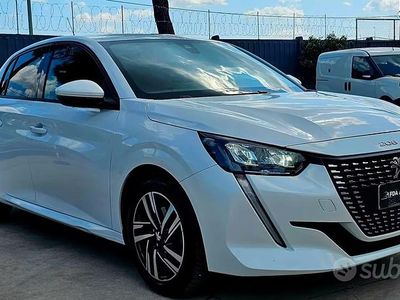 Usata Peugeot 208 Allure 100 CV (73 kW) 2021 Bianco Utilitaria