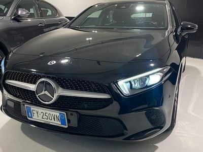 Usata Mercedes A180 Premium 135 CV (99 kW) 2019 Nero Berlina