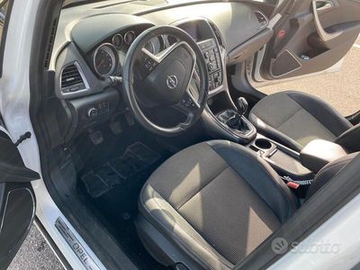 usata Opel Astra cosmo 5 porte 1.4 turbo benzina