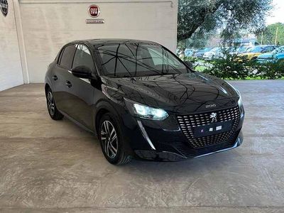 Usata Peugeot 208 Allure 100 CV (73 kW) 2024 Nero Utilitaria