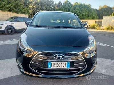 Begagnad Hyundai ix20 Xpossible 90 HK (66 kW) 2016 Svart Halvkombi