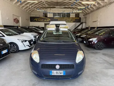 Usata Fiat Grande Punto S 75 CV (55 kW) 2011 Blu Utilitaria