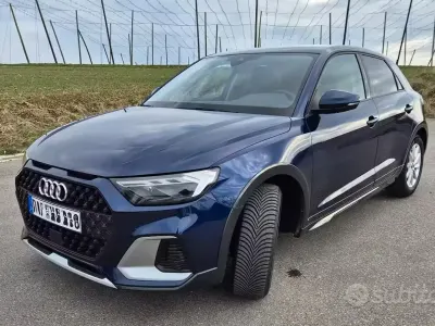 Käytetty Audi A1 Business 116 HP (85 kW) 2024 Sininen Katumaasturi