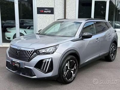 Usata Peugeot 2008 Allure 101 CV (74 kW) 2024 Grigio SUV