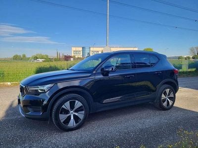 Usata Volvo XC40 Momentum 163 CV (119 kW) 2021 Nero SUV