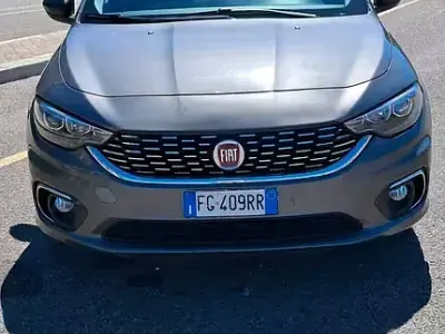 Usata Fiat Tipo Business 120 CV (88 kW) 2017 Grigio Berlina