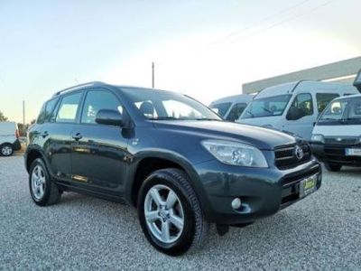 usata Toyota RAV4 -- 2.2 D-4D 136CV Sol