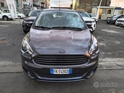 Usata Ford Ka 71 CV (52 kW) 2017 Grigio Berlina