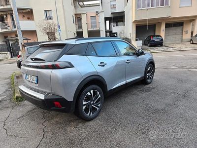 Usata Peugeot 2008 Allure 102 CV (75 kW) 2020 Grigio SUV