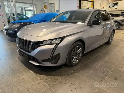 Begagnad Peugeot 308 Allure 131 HK (96 kW) 2024 Grå Sedan