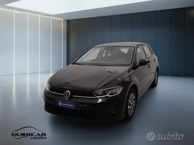 Usata VW Polo Life 95 CV (69 kW) 2023 Nero Utilitaria