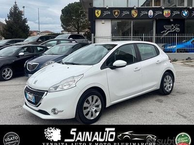 Bianco Usata 2014 Peugeot 208 Allure Utilitaria | 3990 € (Ottimo prezzo)