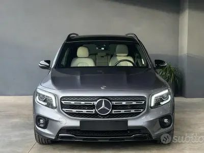 Usata Mercedes GLB200 163 CV (119 kW) 2021 Grigio SUV