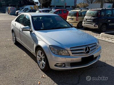 Usata Mercedes C250 204 CV (150 kW) 2010 Grigio Berlina