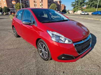 Usata Peugeot 208 Allure 100 CV (73 kW) 2017 Rosso Utilitaria
