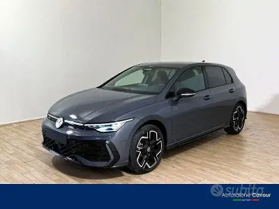 Nuova VW Golf VIII R-line Plus 150 CV (110 kW) 2026 Grigio Berlina