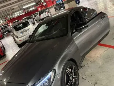 Usata Mercedes C220 AMG Line Premium Plus 170 CV (125 kW) 2017 Coupé