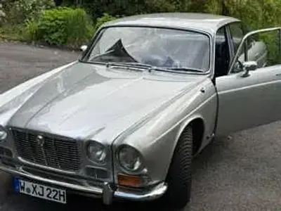 Usata Jaguar XJ6 186 CV (136 kW) 1972 Argento Berlina