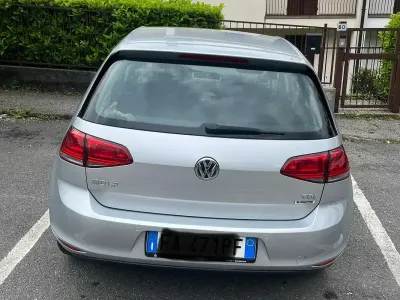 Second-hand VW Golf VII Trendline 90 CP (66 kW) 2015 Argintiu Berlinǎ